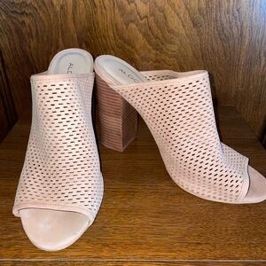 Aldo Leather Heels sz 9